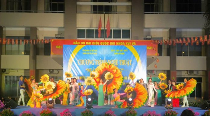 Đảng ủy – HĐND – UBND – UB.MTTQ Việt Nam phường Long Hương Tổ chức Chương trình nghệ thuật đặc sắc “…